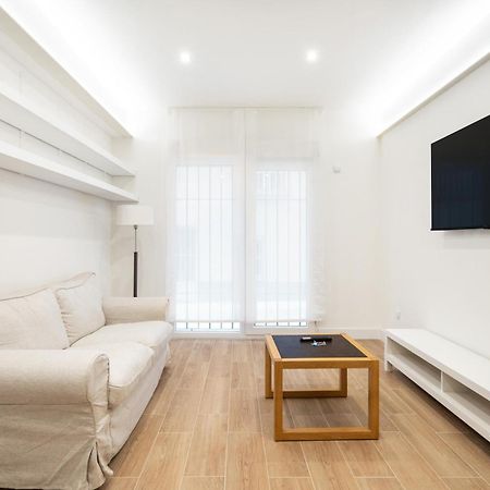 Apartamento Unico En Gran Via Apartment Madrid Exterior photo