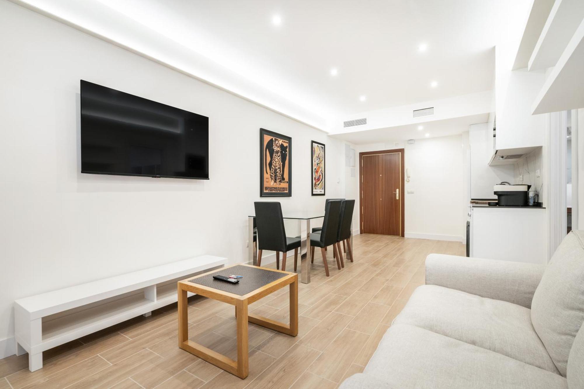 Apartamento Unico En Gran Via Apartment Madrid Exterior photo